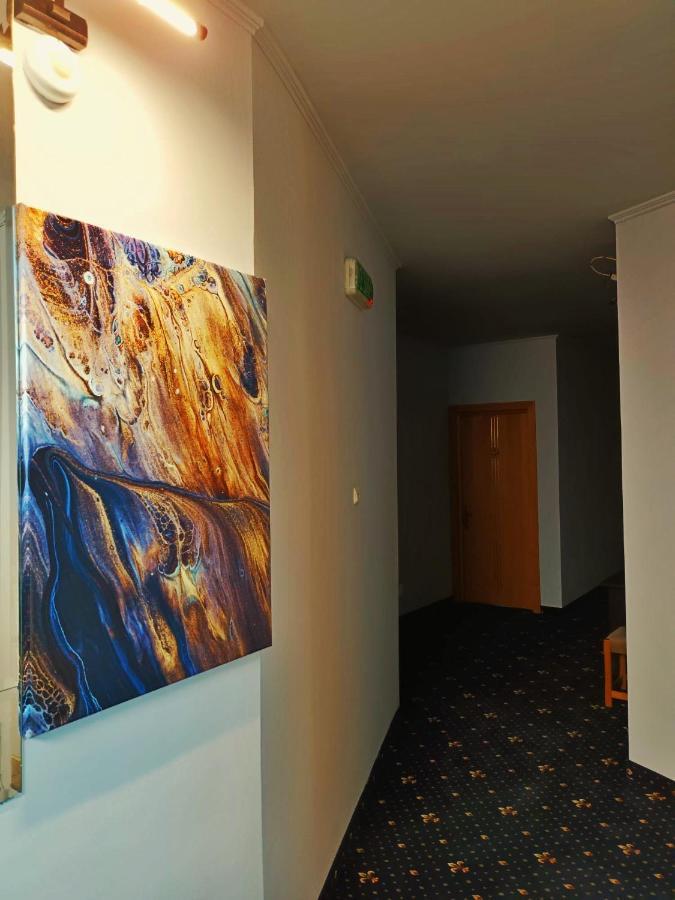 Hotel Duet Пітешть Екстер'єр фото